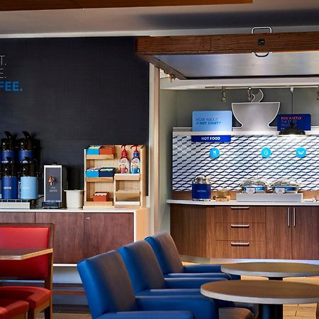 Holiday Inn Express & Suites Ridgecrest - China Lake By Ihg Екстер'єр фото